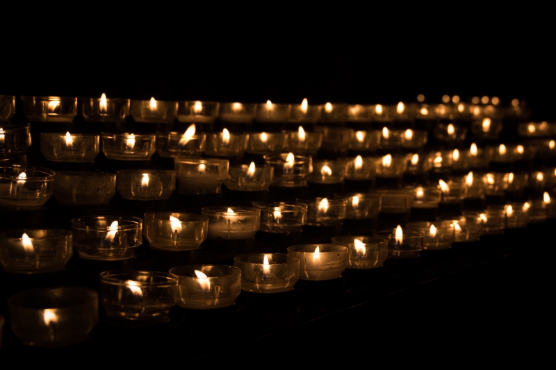 funeraire-POURCIEUX-min_candle-1068948