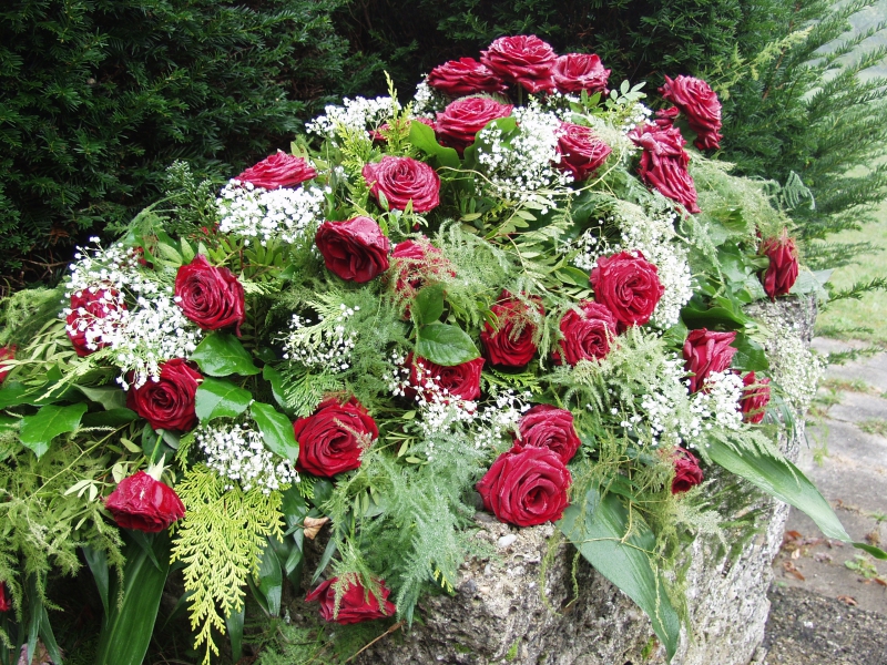 funeraire-POURCIEUX-min_roses-61203